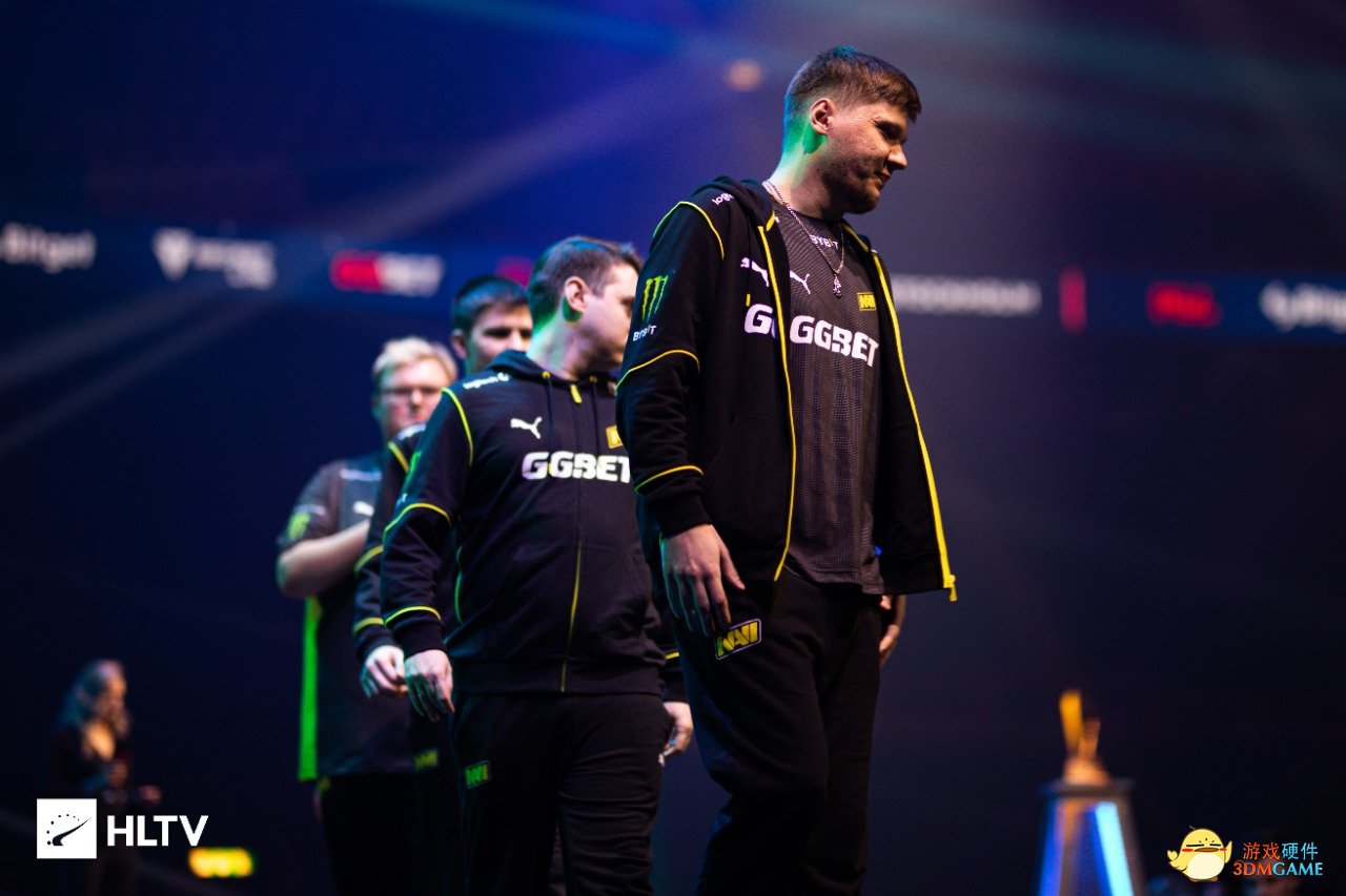 边后卫上抢 边后卫上抢